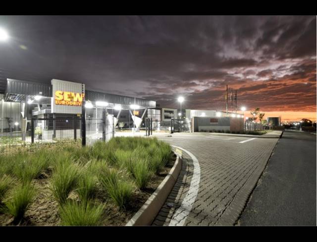 26,999M² WAREHOUSE TO LET IN AEROTON